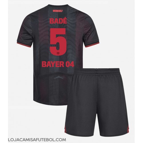 Camisa de Futebol Bayer Leverkusen Loic Bade #5 Equipamento Principal Infantil 2025-26 Manga Curta (+ Calças curtas)